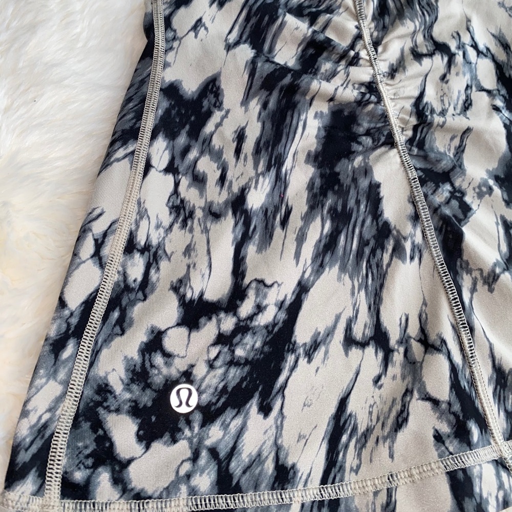 Lululemon Tanktop - Picture 6 of 9